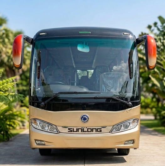 Harshani0914 Luxury Service SunLong luxury coach